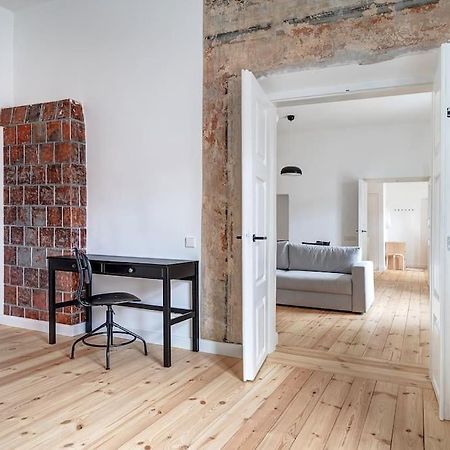 Spacious 2-Bedroom Flat In Old Town By Urban Rent Vilnius Luaran gambar