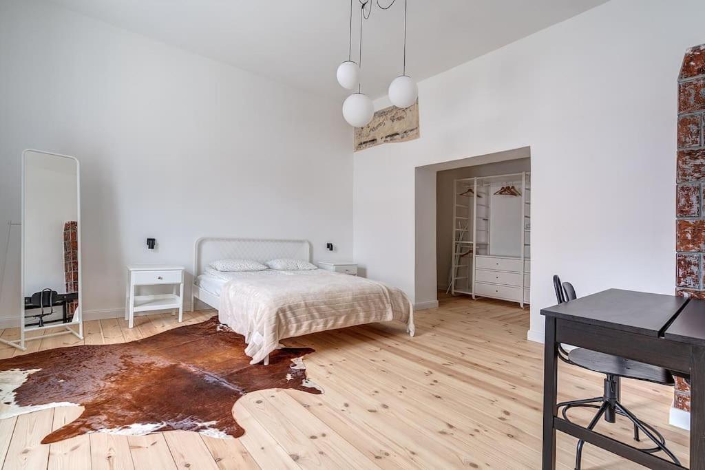 Spacious 2-Bedroom Flat In Old Town By Urban Rent Vilnius Luaran gambar